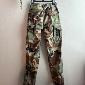 Khaki and green camo cargo pants inseam 32-35 waist 27-31 Padded Workwear